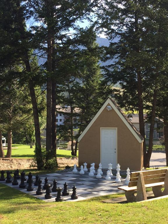 Radium Valley Vacation Resort Invermere Eksteriør bilde